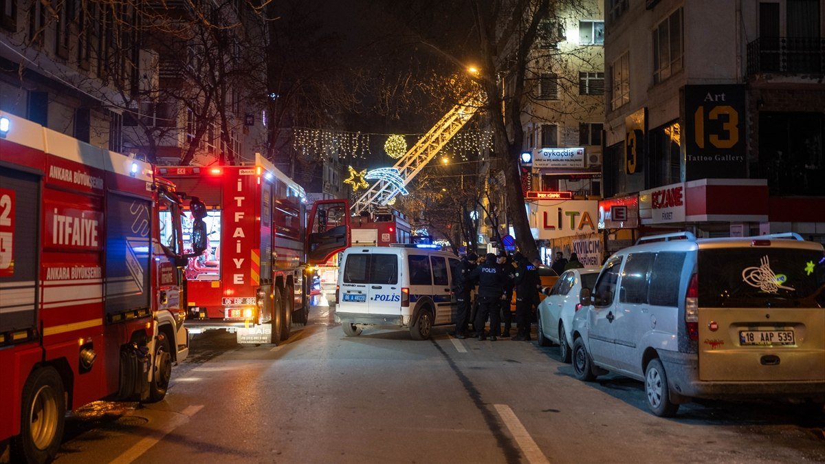 Ankara’da apartmanda yangın: 9 kişi dumandan etkilendi